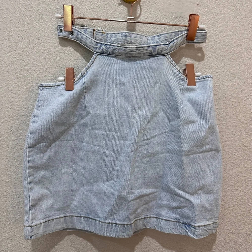 We Wore What NWT Denim Cut Out Belted Mini Skirt Sz XS $69 REVOLVE Y2K - Picture 11 of 14